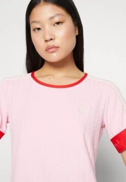 Adidas Originals Adicolor 70S Tee - T-Shirt Imprimé - True Pink -ASOS 93546ec259e14f61b16e1937d5d20e84