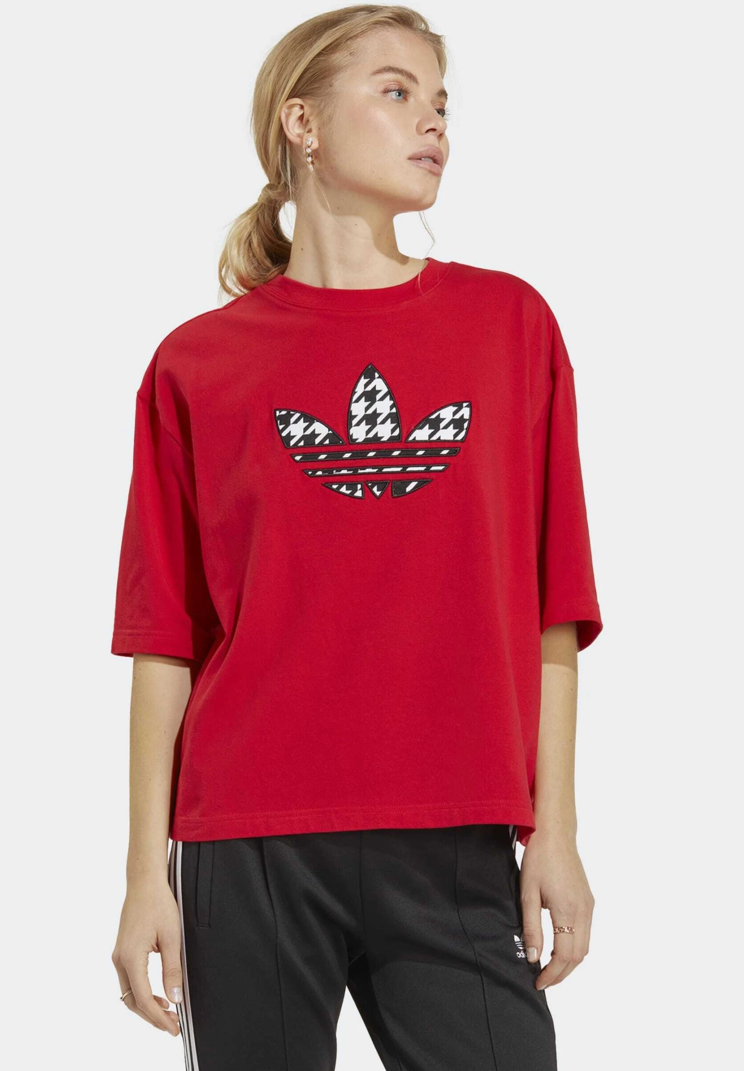 Adidas Originals Houndstooth Trefoil Infill - T-Shirt Imprimé - Better Scarlet 2 Adidas Originals Houndstooth Trefoil Infill - T-Shirt Imprimé - Better Scarlet – Image 2