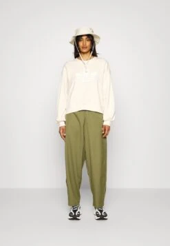 Adidas Originals Crew - Sweatshirt - Beige -ASOS 94327b40b32b40caba61efde29633a21