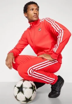 Adidas Originals BENFICA LISBOA ICON TRACK PANT - Article De Supporter D'équipe De Club - Benfica Red -ASOS 9433085802554d8a8a0e1df1019f99cf