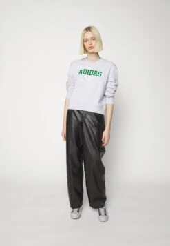 Adidas Originals Crew - Sweatshirt - Light Grey Heather -ASOS 943bfa7306e14f659c4ac096031d4e60