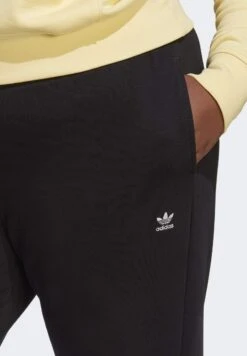Adidas Originals Essentials - Pantalon De Survêtement - Black 9 Adidas Originals Essentials - Pantalon De Survêtement - Black -ASOS 95e3cec740744a83a326c1a9d48bcd67