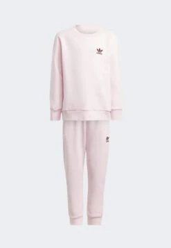 Adidas Originals Crew Set - Pantalon De Survêtement - Clear Pink Maroon -ASOS 966f75ad99ab407993a903788a4e4b8f