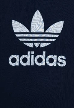 Adidas Originals Tee Unisex Set - T-Shirt Imprimé - Night Indigo -ASOS 96a5c0bccb3f4ec6a8d444772111571c