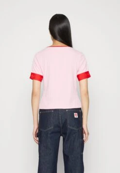 Adidas Originals Adicolor 70S Tee - T-Shirt Imprimé - True Pink -ASOS 99e05c32a48f4419be479edacb2e8f88