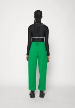 Adidas Originals Essentials - Pantalon De Survêtement - Green -ASOS 9b69b8d0d38b4fe0829d06569d2ba6af