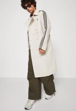 Adidas Originals 3 Stripe Coat Unisex - Trench - Beige -ASOS 9bde2a46fb7e4e9dbe6c047bc2d8afdb