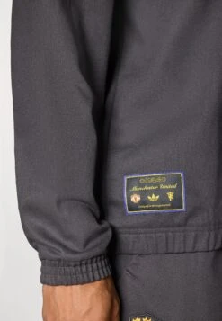 Adidas Originals MANCHESTER UNITED ICON - Blouson - Utility Black 9 Adidas Originals MANCHESTER UNITED ICON - Blouson - Utility Black -ASOS 9c2e72b6e8c74f35a9991002ac08611e