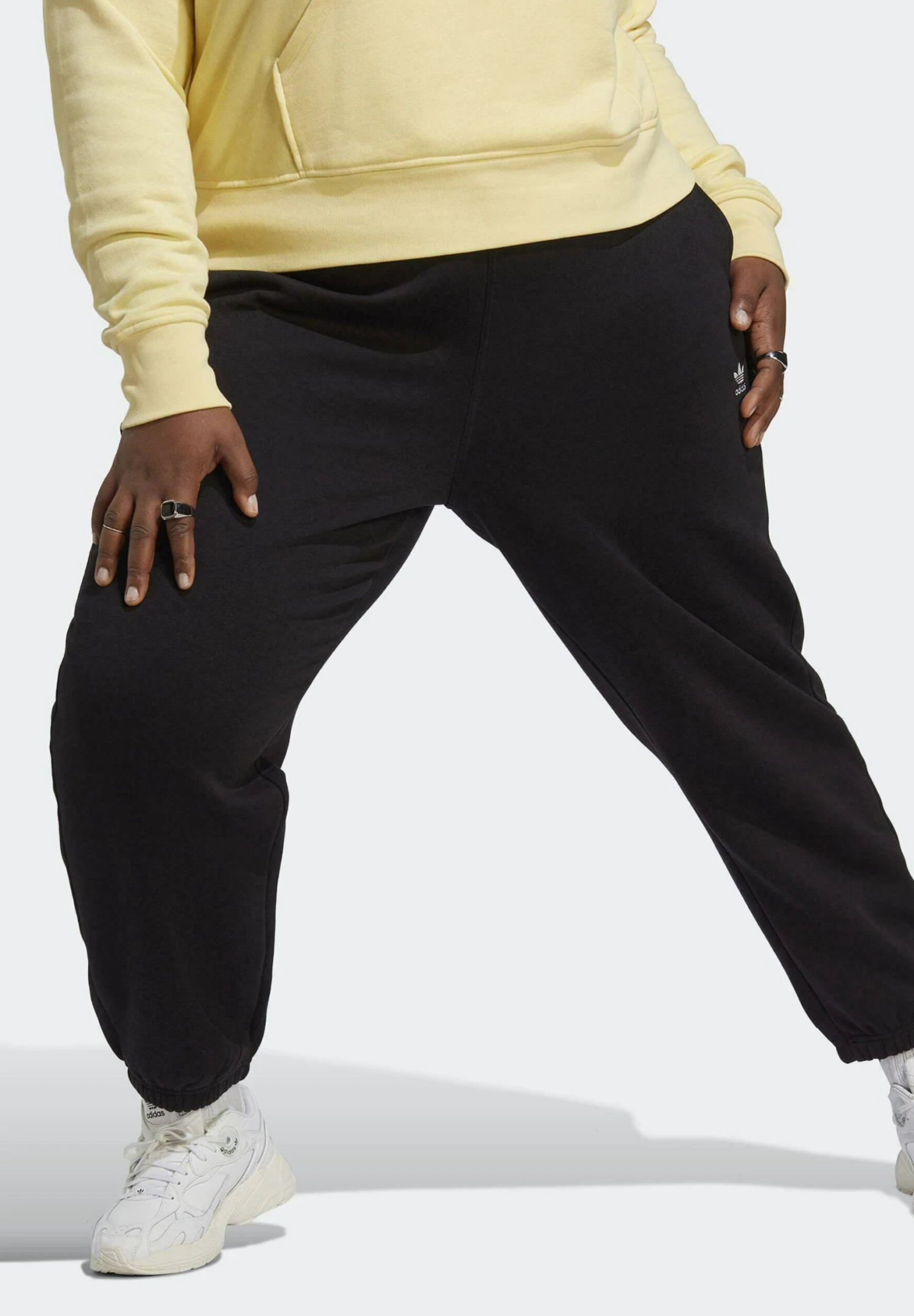 Adidas Originals Essentials - Pantalon De Survêtement - Black 1 Adidas Originals Essentials - Pantalon De Survêtement - Black