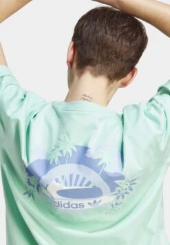 Adidas Originals Island Club Graphic - T-Shirt Imprimé - Easy Green -ASOS 9cc08b4b41244eb9bb6b8c24d48f7d5c