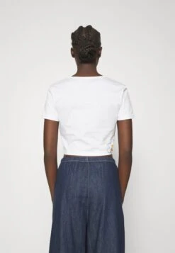 Adidas Originals Short Tee - T-Shirt Imprimé - White -ASOS 9da7ee10ff6548fb8d2d3bc5c1357399