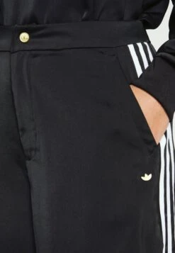 Adidas Originals Originals Balloon Pant - Pantalon De Survêtement - Black -ASOS 9e4f0cbf0ea449f2960096b8ef5507f4