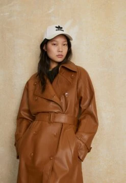 Adidas Originals Trench - Wild Brown -ASOS 9fce0d16a504404d91ff3c5d4bcfc9ff