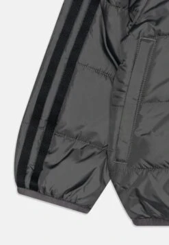 Adidas Originals Padded Kids Unisex - Veste D'Hiver - Grey Five -ASOS 9fe8fcfd11ab4b189e4330a15ccf65d8