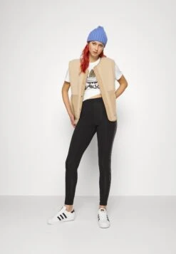 Adidas Originals Tee - T-Shirt Imprimé - White -ASOS a06870d2ca954e9aba933c85e7e146e3