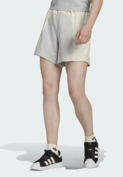 Adidas Originals Adicolor Split Trefoil - Short - White -ASOS a09d4ed1492449cd88c833490814384f