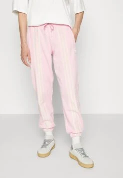 Adidas Originals Adicolor 70S Pants - Pantalon De Survêtement - True Pink -ASOS a0c965219c4b4df696201593a6817345