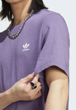 Adidas Originals Essential - T-Shirt Basique - Tech Purple 9 Adidas Originals Essential - T-Shirt Basique - Tech Purple -ASOS a38e7ad9f9ae4d63aaafbcbf02eb7e90