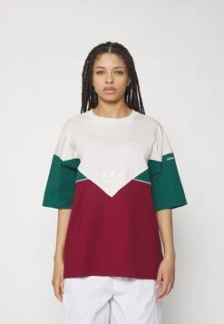 Adidas Originals Tee - T-Shirt Imprimé - Wonderwhite/Collegiate Green/Collegiate Burgundy -ASOS a42637ffe5c3405985ceb3d35cf2fc0d