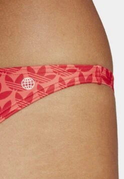 Adidas Originals Monogram - Bas De Bikini - Better Scarlet White -ASOS a47f12ba7f584ef18b5535ed6509f3d9