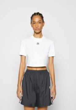 Adidas Originals T-Shirt Basique - White -ASOS a69c8c0015eb4e19a4a7467911ade395