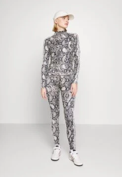 Adidas Originals Tee - T-Shirt À Manches Longues - Black -ASOS a806bbd74961499b8dc3380b68bfc025