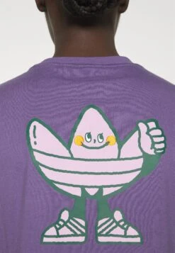 Adidas Originals Graphic Tee - T-Shirt Imprimé - Tech Purple -ASOS a99fa0a984a84a039ec82ce8c144e9df