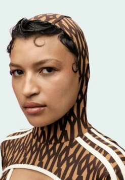 Adidas Originals Reversible Classic With Shrug - Maillot De Bain - Mesa Dark Brown Shock Pink -ASOS ad65bb079b2b4c5b84b99679786b9f06