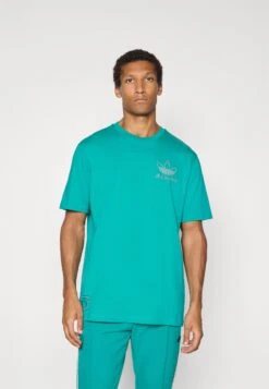 Adidas Originals LIVERPOOL FC ICON GRAPHIC T-SHIRT - Article De Supporter D'équipe De Club - Sea Green -ASOS af6d6263753a40218ada40cb74e1f908
