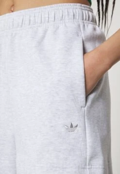 Adidas Originals Loose Shorts - Short - Light Grey Heather -ASOS afc446a05e4c4c0fa88370320dd7d49b