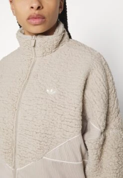 Adidas Originals Jacket - Veste Polaire - Beige -ASOS b0495613ab2643df865b07f37a77f7b1