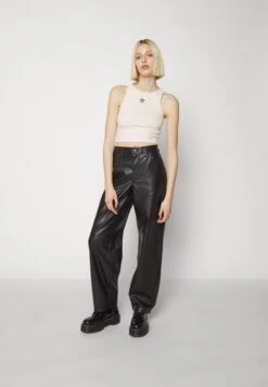 Adidas Originals Essentials Rib Tank Top - Débardeur - White -ASOS b167326c5ca04253b7086c5cde03386c