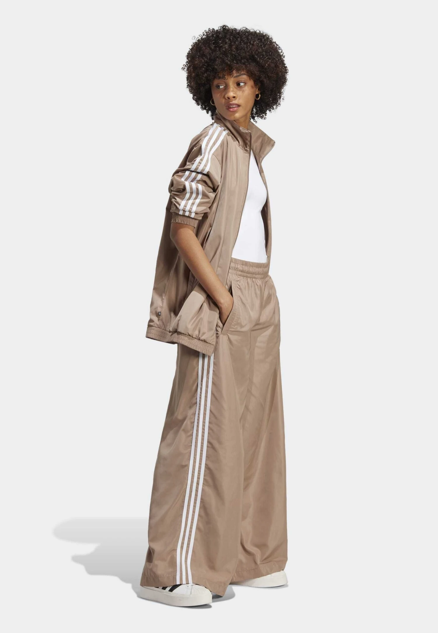 Adidas Originals Veste De Survêtement - Chalky Brown 6 Adidas Originals Veste De Survêtement - Chalky Brown – Image 6