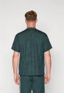 Adidas Originals JUVENTUS TURIN ICON JERSEY - Article De Supporter D'équipe De Club - Shadow Green -ASOS b3718620a64b4a92b05c554ddd5720b7