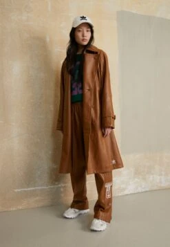 Adidas Originals Trench - Wild Brown