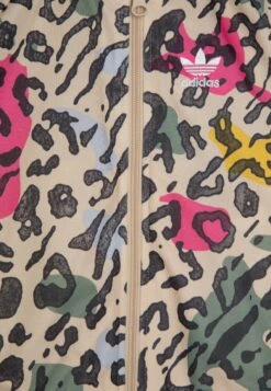 Adidas Originals Unisex Set - Veste De Survêtement - Sand Strata/Multi-Coloured -ASOS b7cdf867b0804e898cd16b794cabd75c