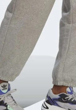 Adidas Originals Essentials - Pantalon De Survêtement - Medium Grey Heather -ASOS b96793d4a66b40c98c0b9c97f93b4e3f