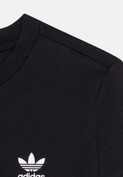 Adidas Originals Tee Junior Unisex - T-Shirt À Manches Longues - Black/White -ASOS ba1de581e33c4c44a35204567e53b37d