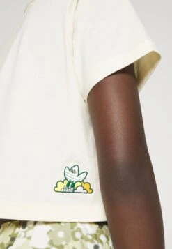 Adidas Originals Cropped - Polo - White -ASOS bc606b96da5a4c93b74b62126209b74d