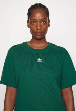 Adidas Originals Regular - T-Shirt Basique - Dark Green -ASOS bee65a7201774e74946fdb3399b32eab