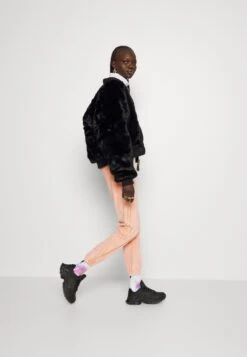 Adidas Originals Jogger - Pantalon De Survêtement - Ambient Blush -ASOS bf1dc09d10c6411087d2247406aa3e30