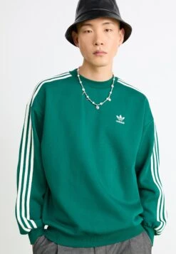 Adidas Originals OVERSIZE CREW - Sweatshirt - Collegiate Green/off White -ASOS bf33fd6ef0c24058b845b50c26692d1e
