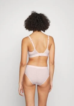 Adidas Originals Hipster - Slip - Rose -ASOS bfc9bf9bebef41f8990e6fdcd3e0ef88