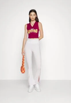 Adidas Originals Bodycon V - Débardeur - Legacy Burgundy 12 Adidas Originals Bodycon V - Débardeur - Legacy Burgundy -ASOS c1ee2d91e96e458a9ed4e0b3b6af1044