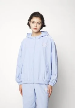 Adidas Originals Veste Légère - Blue Dawn -ASOS c20eb106d29f4dc5a2eba5efe3e1254b