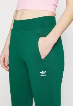 Adidas Originals Slim Jogger - Pantalon De Survêtement - Dark Green -ASOS c212d78497bc47acbff1a0ed4e3eeabb