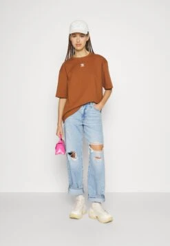 Adidas Originals Tee - T-Shirt Basique - Dust Rust -ASOS c2923ec13a4c44e588e50a555e150b8c