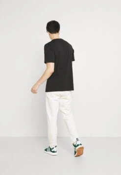 Adidas Originals Camo Infill Tee Unisex - T-Shirt Imprimé - Black -ASOS c419d73909b6447e8f4c4f23b609318c