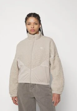 Adidas Originals Jacket - Veste Polaire - Beige -ASOS c71e2435a0124bb0b7d8d97f3b92c35f
