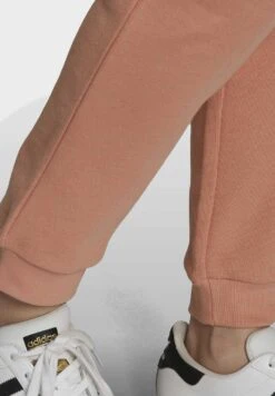 Adidas Originals Pantalon De Survêtement - Pink -ASOS c7cc051bab8c4e0287fc6c9126bc20d2